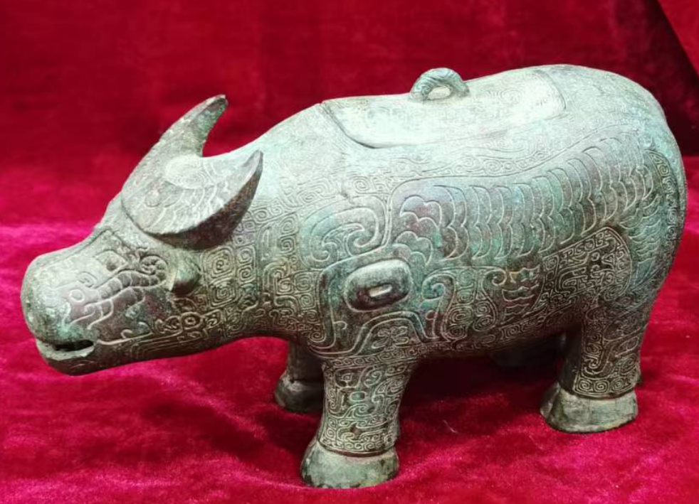 亚长牛尊 青铜器
